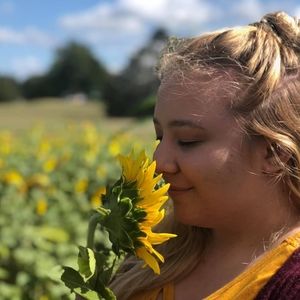 Meet your Posher, Chrystal